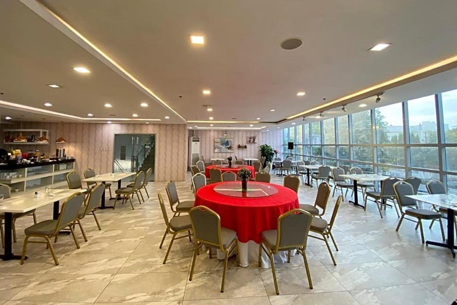Amethyst Boutique Hotel Cebu Powered By Cocotel Exterior photo